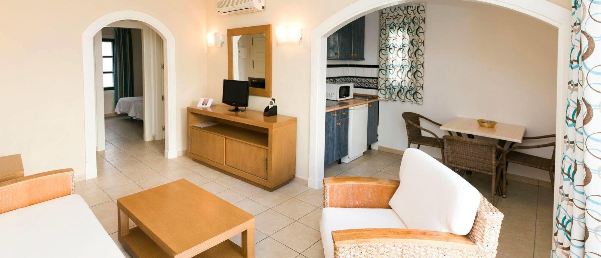 Apartamentos Livvo Puerto De Mogan Luaran gambar